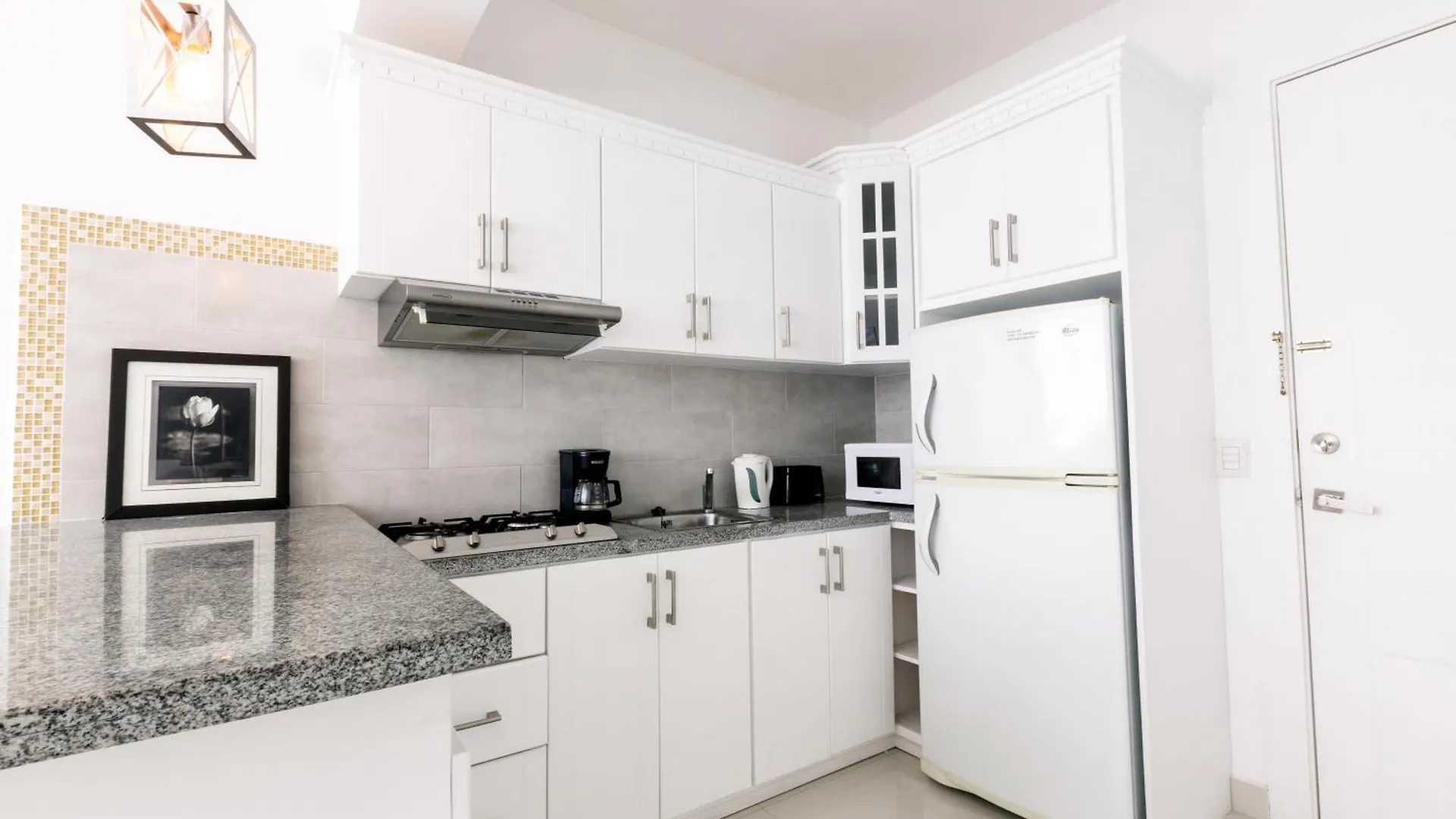 מלון דירות פונטה קאנה Aventura Studios And Suites - Los Corales Beach - Good Location With Many Restaurants